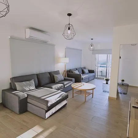 Stay Sky Apartment Limassol Exterior photo